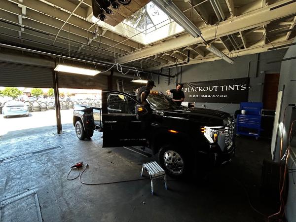 Blackout Tints & Wraps