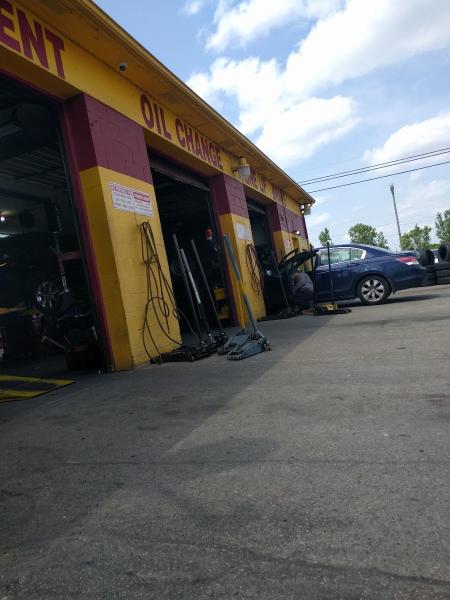 Hugo's Tire Shop