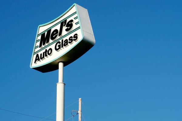 Mel's Auto Glass