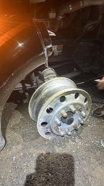 Leno's Tires 24/7 Roadside Assistance