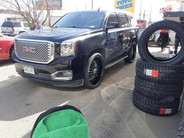 Floyd'z Custom Wheel & Tire