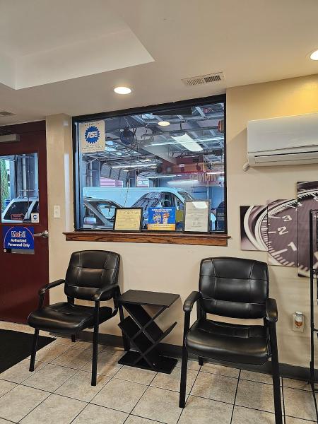 Carl's Wash and Service Center