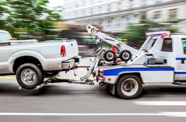 Sacramento Emergency Towing and Car Batteries