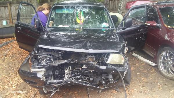 Howard's Inc Body Shop & Wrecker