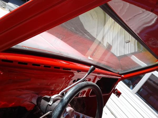 Howard's Inc Body Shop & Wrecker