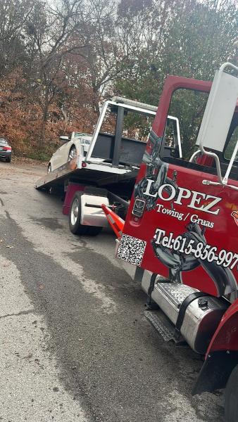 Lopez Towing Services