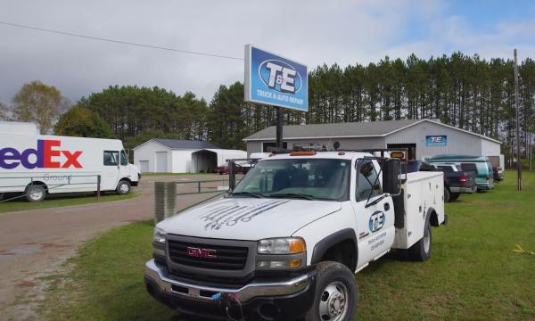 T & E Truck and Auto Repair