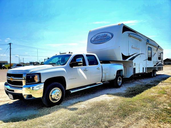 A & t rv Services