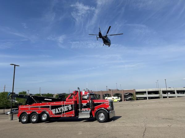 Wayne's Garage & Towing