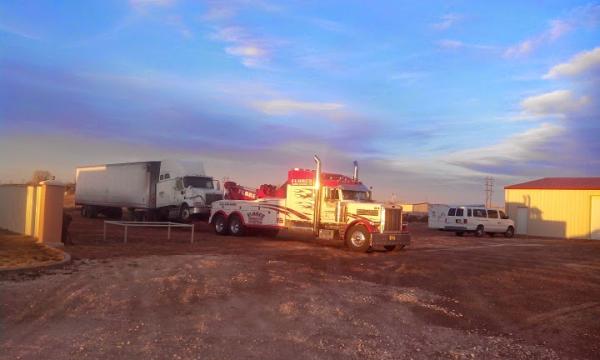 Flores Towing Services LLC & Flores Sevices LLC