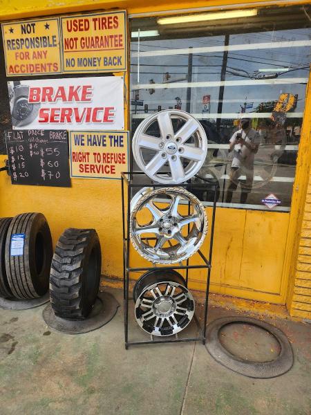 Rocas Tire Shop