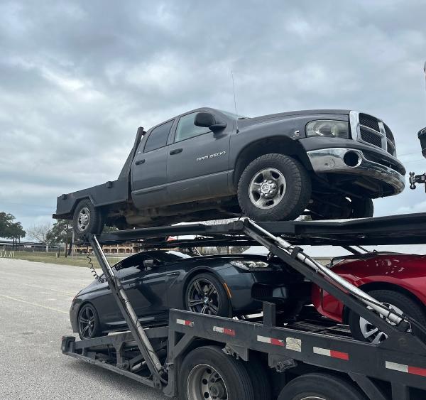 Lisca Auto Transport