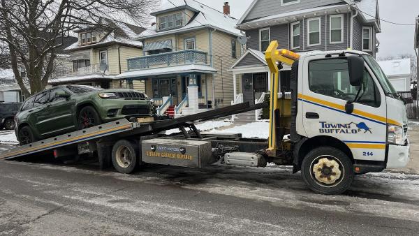 Knoll's Mobil North / Towing Buffalo