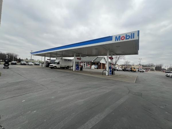 Knoll's Mobil North / Towing Buffalo