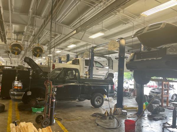 Chihuaz Auto Repair & Alingnments & Muffler Shop
