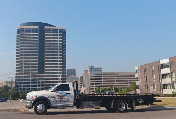 Haney's Trucking and Tow Services