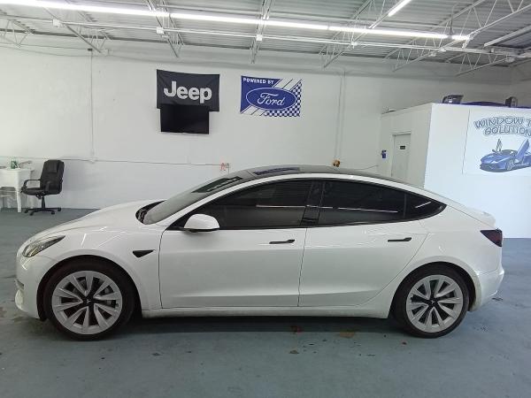Window Tint Solutions Audio y Alarma