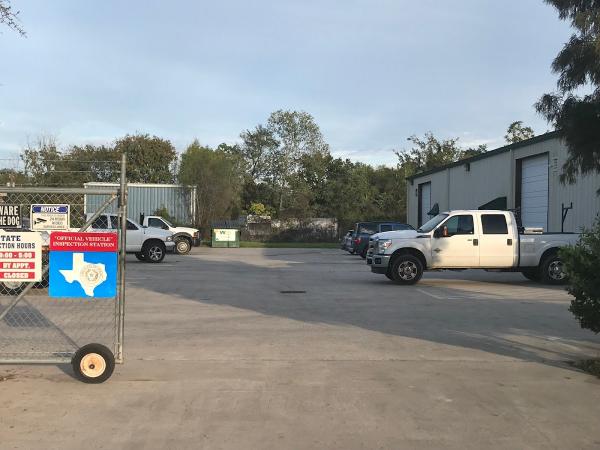 Specialized Truck and Auto