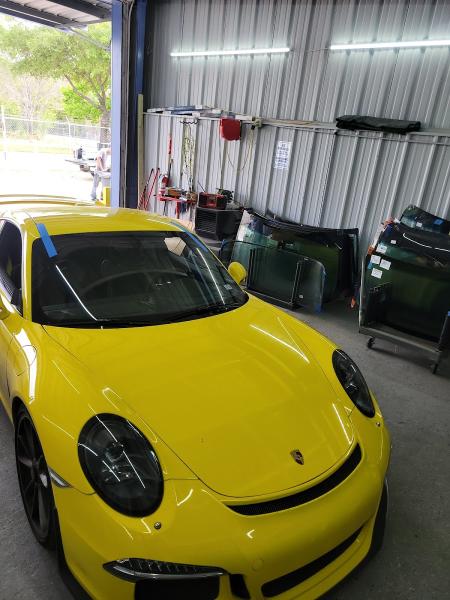 A Advanced Auto Glass