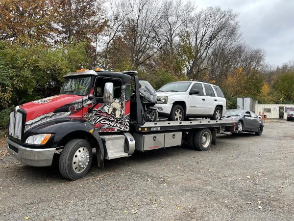 Collins Big Dog Towing & Recovery