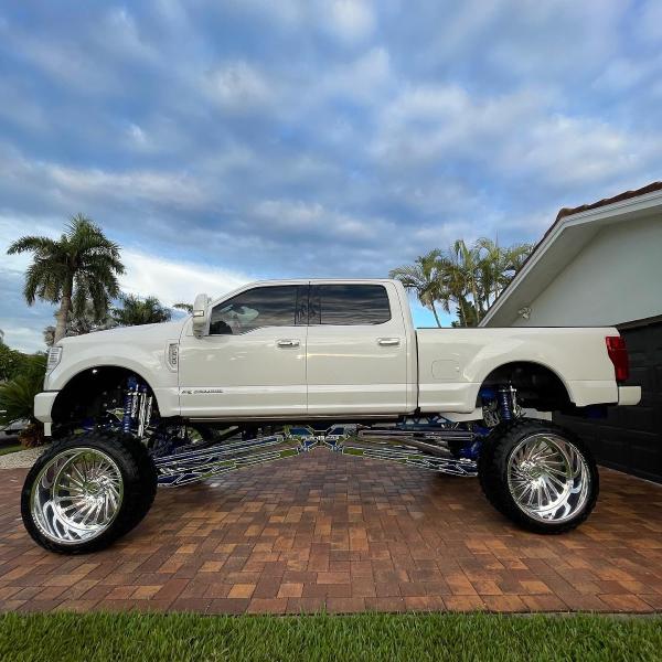 Top-Notch Autocare & Pressure Wash