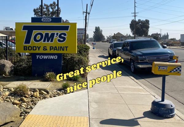 Tom's Towing