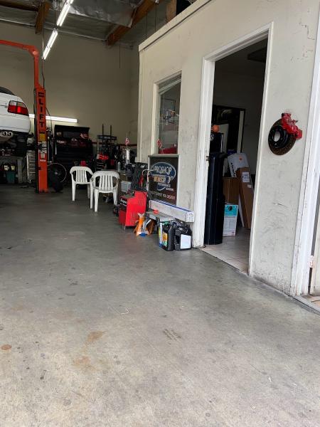 R J Automotive
