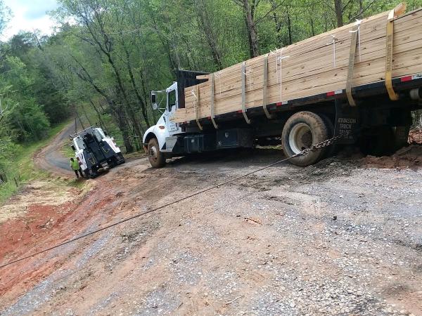 Farmington Road Wrecker Service