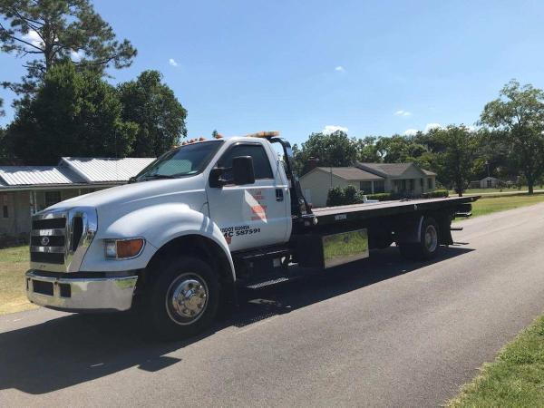 Lindsey & Son's Towing & Recovery