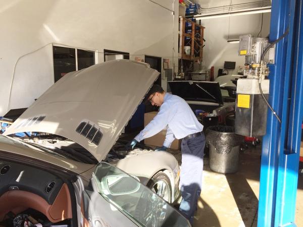 Renato's Auto Service