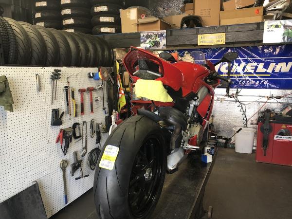 Road Race City Quick Services: Motorcycle Shop