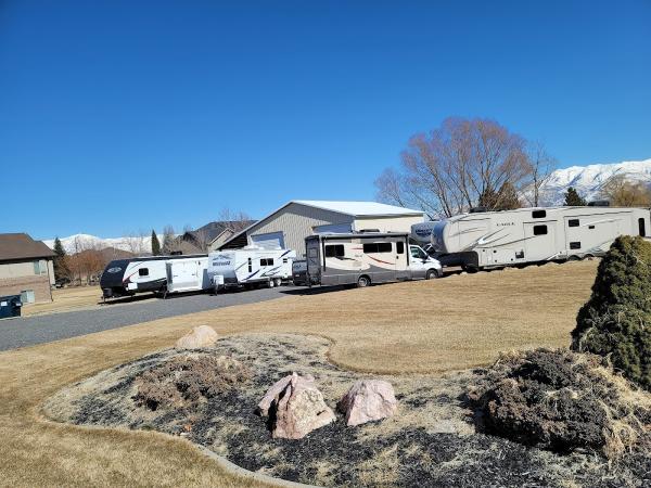 Ahzis Mobile rv Llc. (Ozzy's)