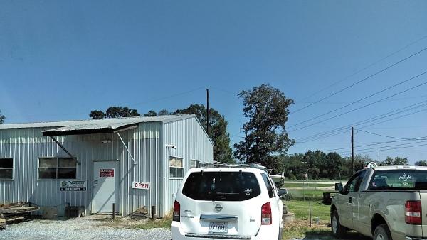 Claude's Trailer & Sales
