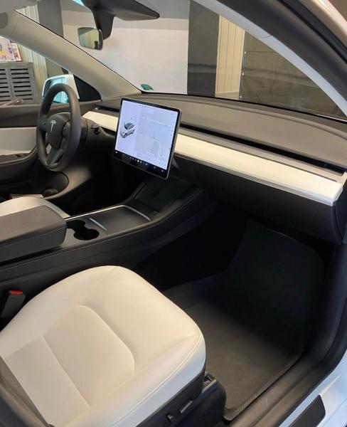 Showroom Shine LLC