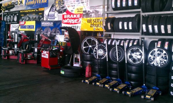 Rolling Tires & Wheels