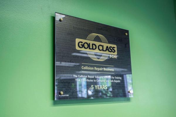 Collision Center 1 Golden Valley