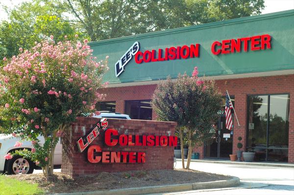 Lee's Collision Center