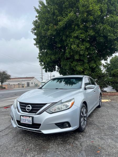 Cruz Auto Body