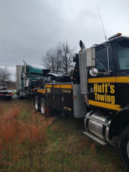 Huff's Towing