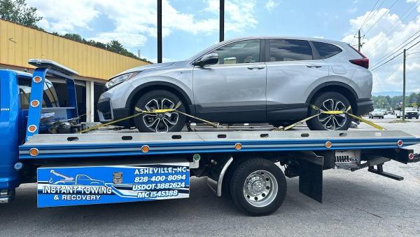 Instant Towing & Recovery