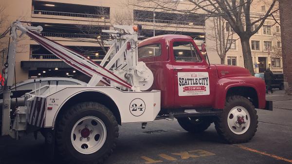 Downtown Seattle Tow Truck