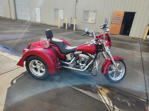Mike's Motorworks and Customization