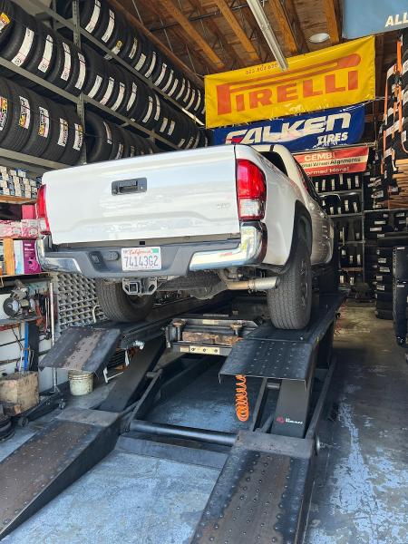 Willie's Tires & Alignment