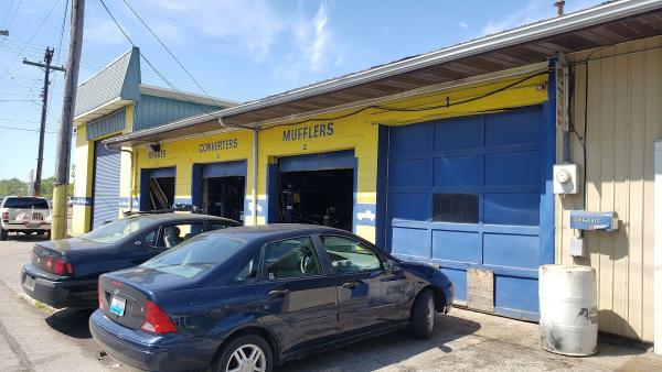 Dad's Muffler Shop