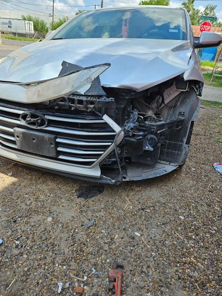 De Leons Auto Body Shop