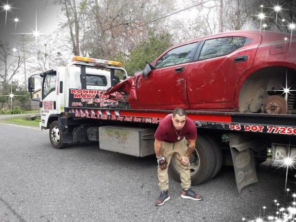 Ronnies Auto Towing