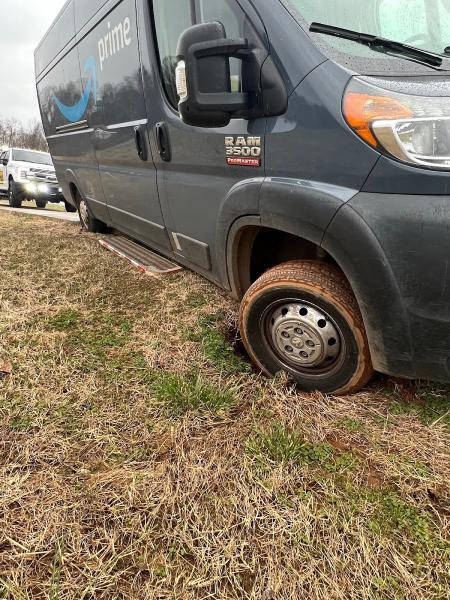 Towhub Road Service and Towing