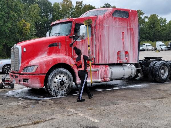 Cottles Enterprises Truck & Tralier Wash