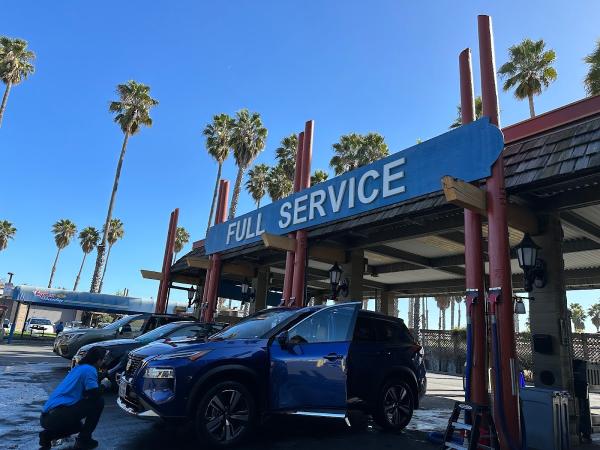 7 Flags Full & Self Service Car Wash & Detail Center