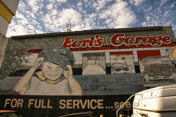 Earl's Garage